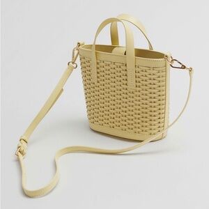 & OTHER STORIES

Braided Leather Bucket Bag